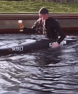 图集|建议乘地铁时不要带油多的肉包