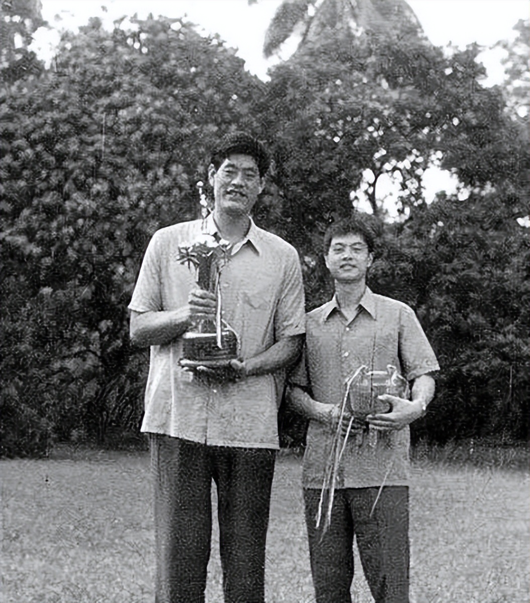 穆铁柱时期的男篮名单,篮球巨人穆铁柱身高