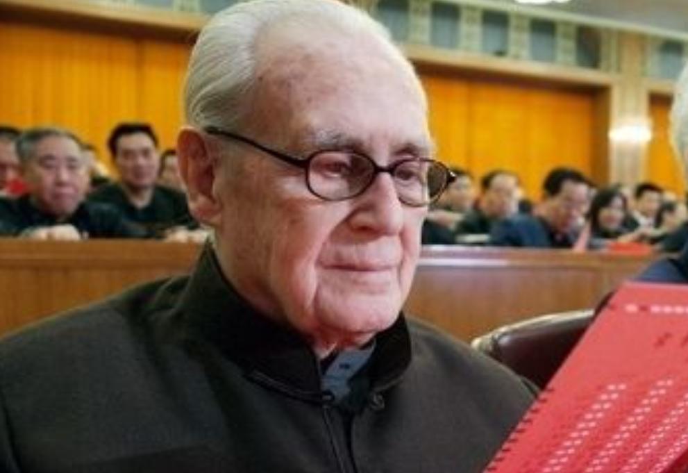 娶中国女演员，奋斗16年终入中国籍的沙博理，直言：我的根在中国