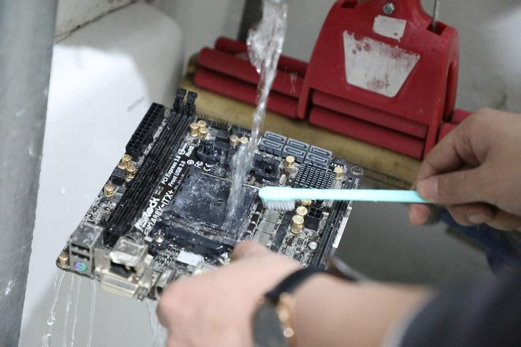 电脑的哪些部件可以水洗,电脑真的可以用水洗吗