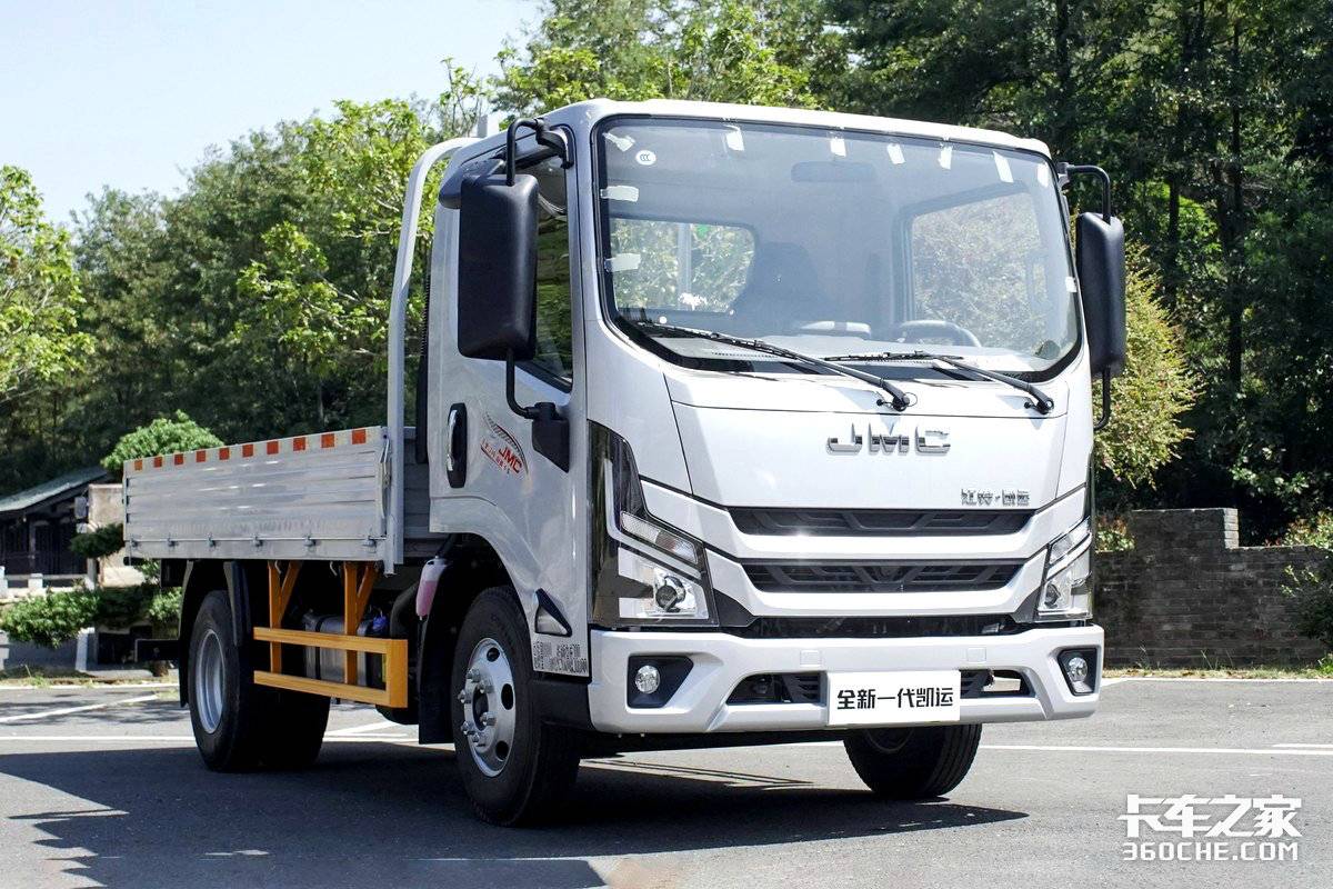 江铃凯运外观,江铃新凯运宽体内饰多宽