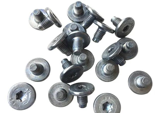 车换门必拆的螺丝,汽车门锁块更换教程