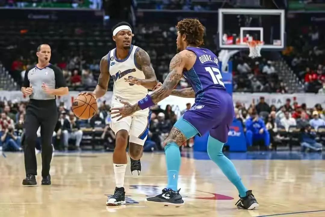 最强nba詹姆斯天选之子突破,天选之子詹姆斯的四个冠军