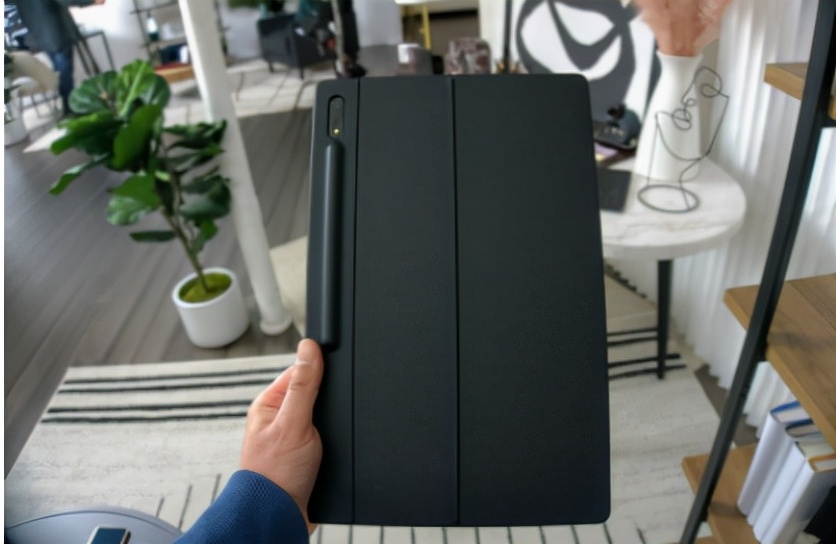 ipadair4与三星tabs8,买三星tabs8+还是ipadair5