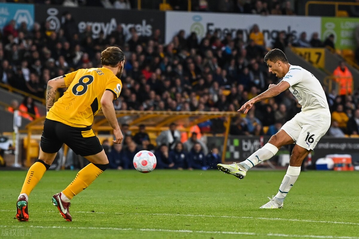 盘点当今足坛五大防守型中场,卡塞米罗力压基米希,坎特名列第四