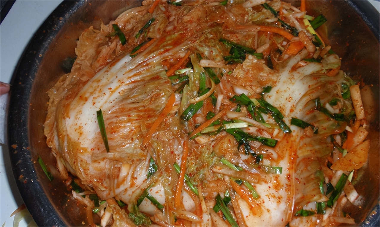 韩国人到底有多爱吃韩国泡菜,韩国人爱吃中国大白菜