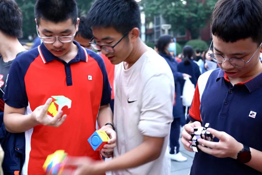 重庆一中有哪些社团活动,重庆一中高中部的社团