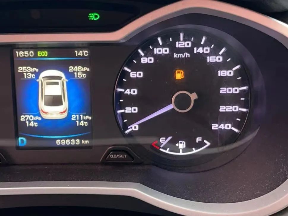 加油加满跟加200哪个省钱,加油一次加200好还是一次加满好