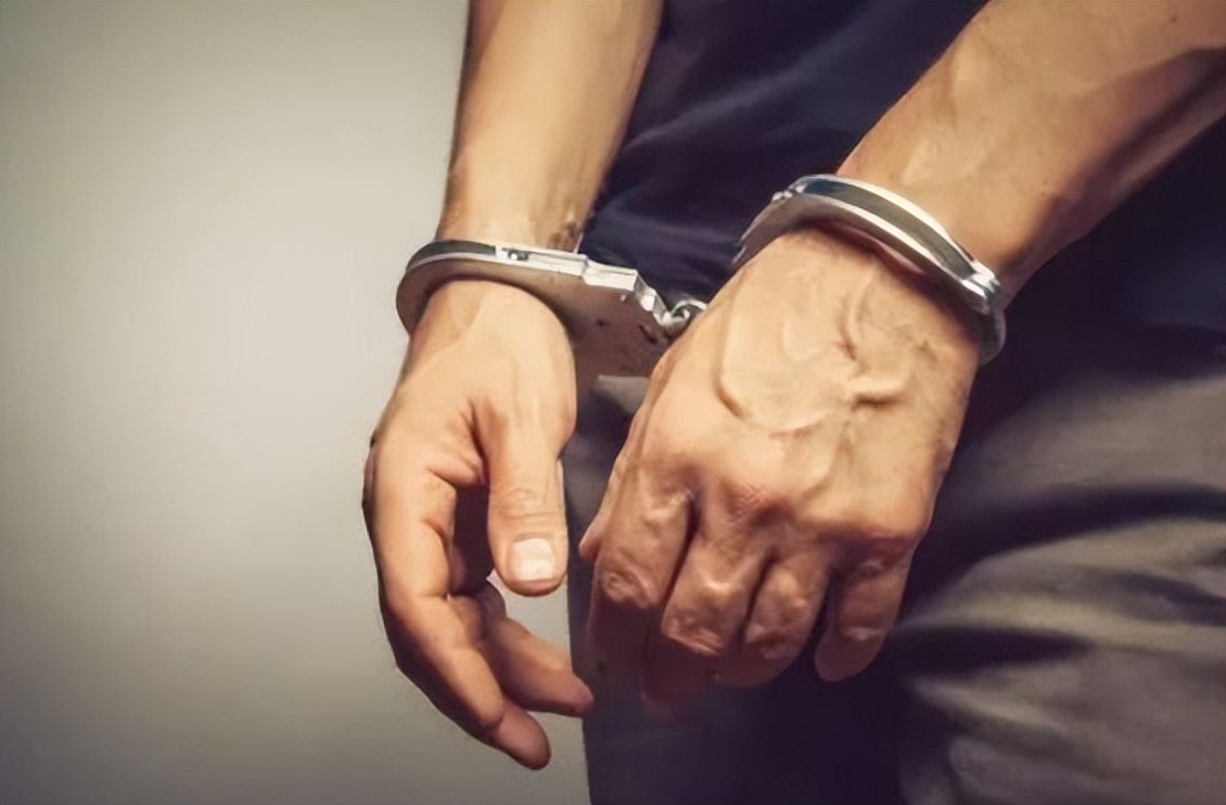 南京女老板被男司机下*情催**药,药效过强,使其当众出丑酿成悲剧