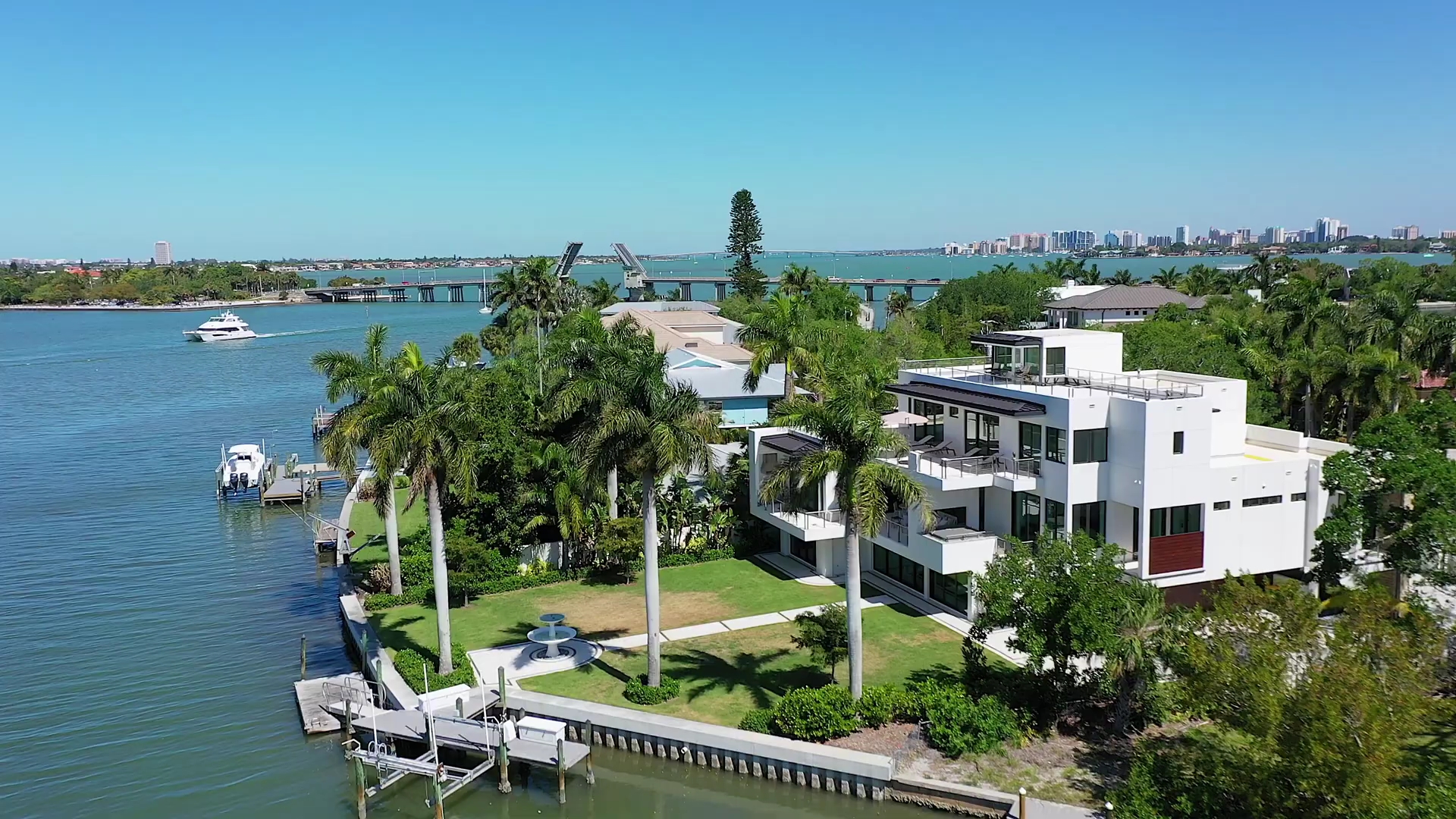 美国出台禁止中国公民买房的议案，实际上却在帮助中国