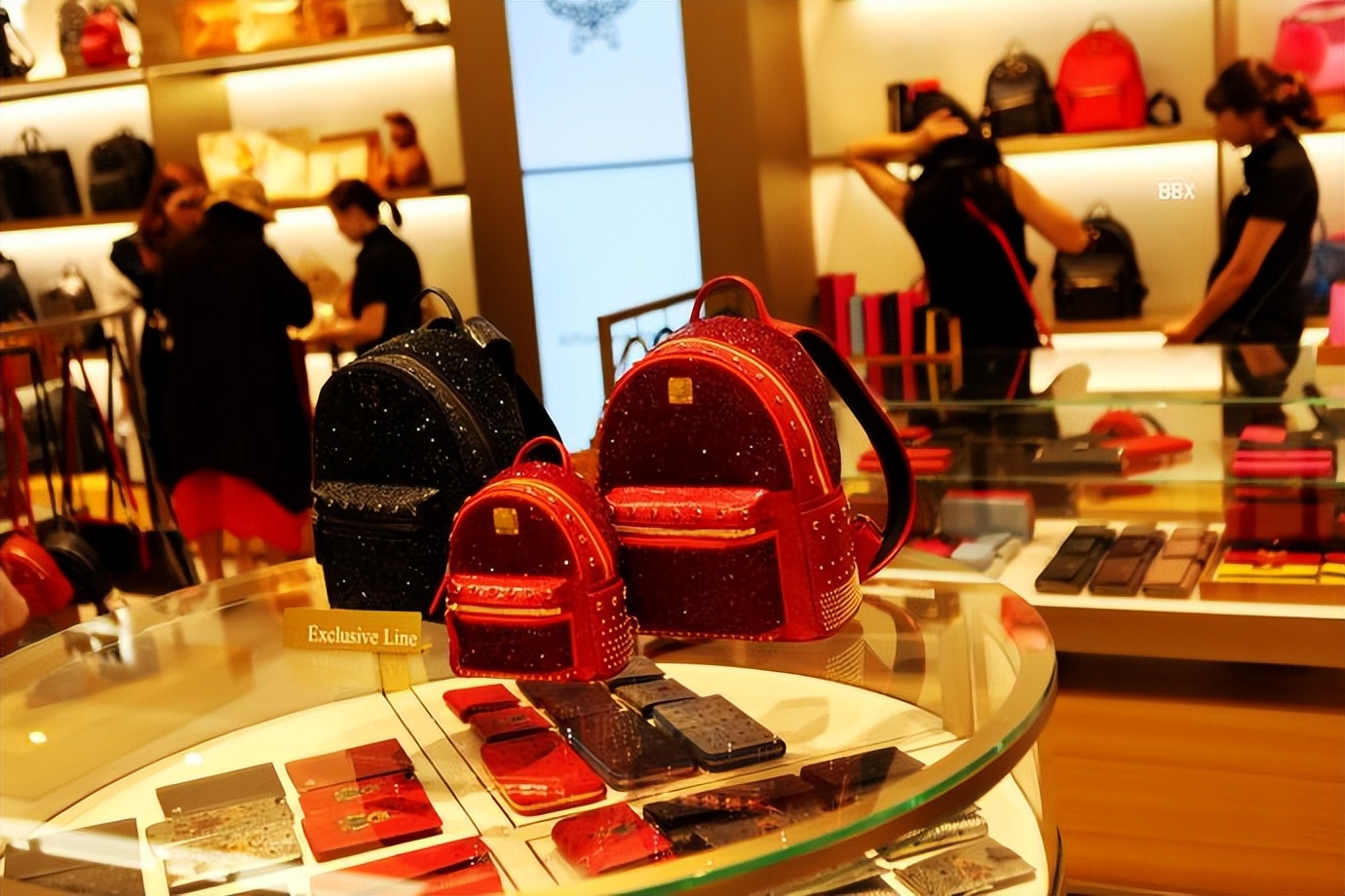 韩国逛奢侈品店,韩国逛潮流店