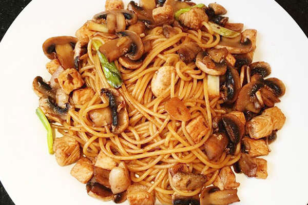 香菇好吃还是花菇好吃,香菇大个好还是小个好呢