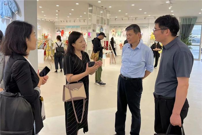 两场高端演讲，一场专题对话！荆州举行中国童装企业家沙龙聊这事