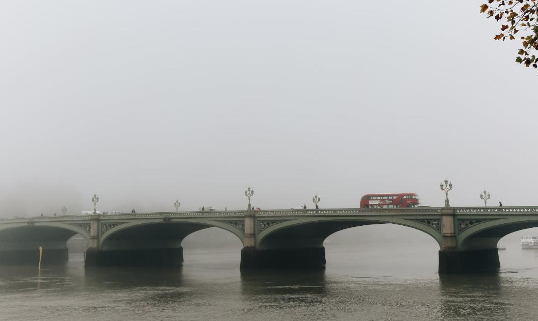 大桥瞬间坍塌的原因有哪些,大桥寿命期到了如何处理