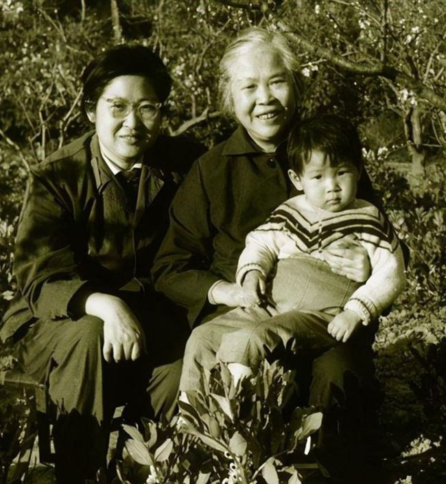 朱道来:*子珍贺**坚信他是毛岸红,身份成谜,毛*东泽**:把他交给组织