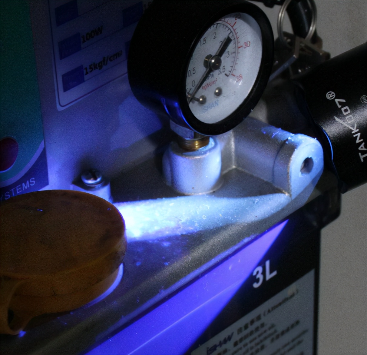 紫外线灯检测方法及注意事项,365紫外线灯荧光反应