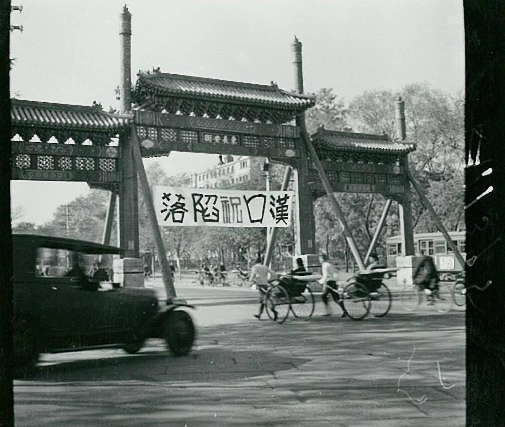 【晚清*楼青**旧影】女子丰乳肥臀，媚态撩人，风姿依旧！