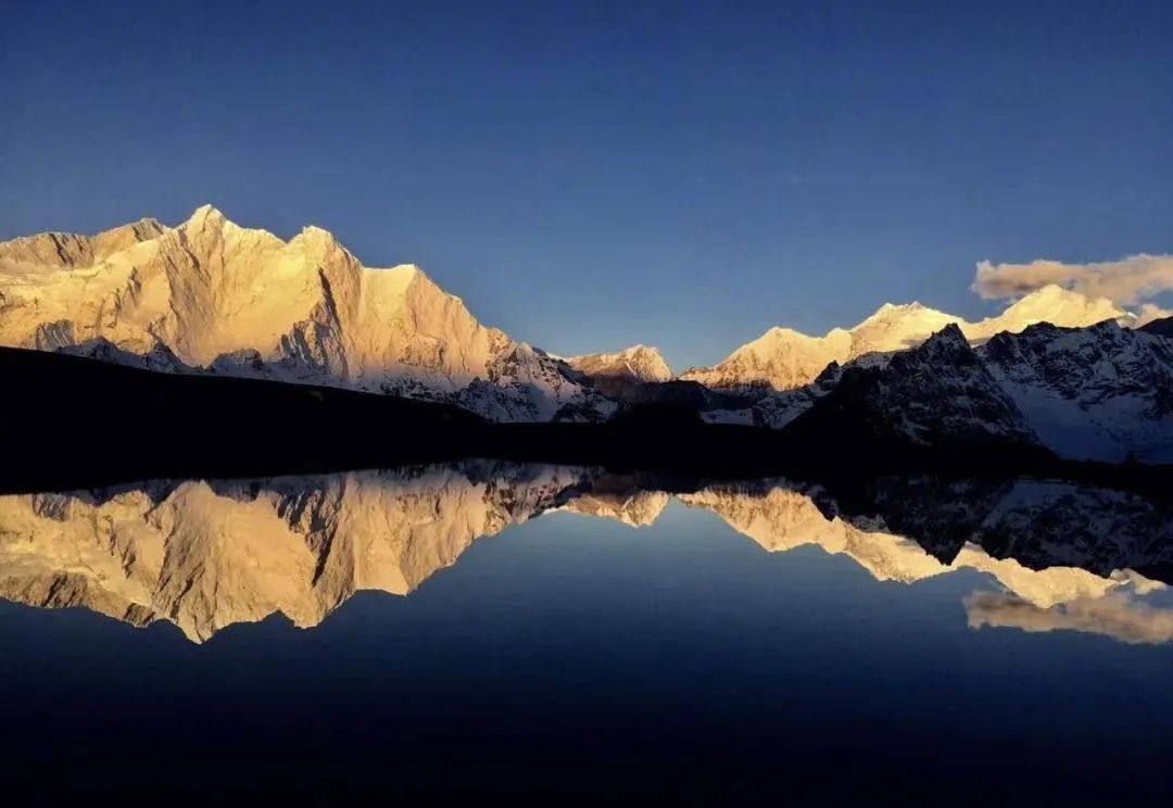 珠峰地形有多震撼,海拔低但值得爬的山