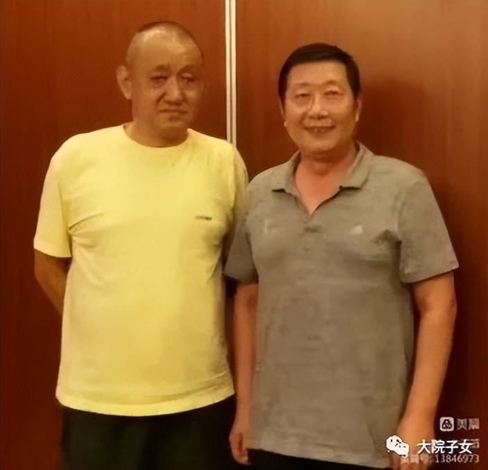 对越自卫反击战高校,向参加过自卫还击的战友们敬礼