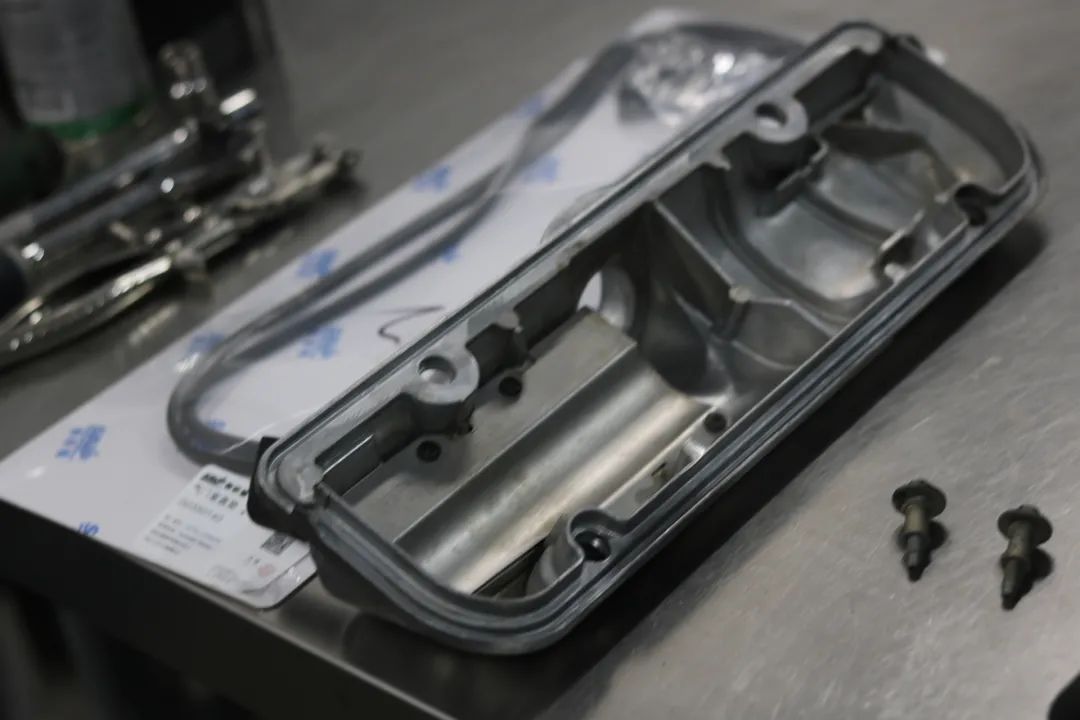 12款经典gl8车身翻新,怪兽修车老车翻新