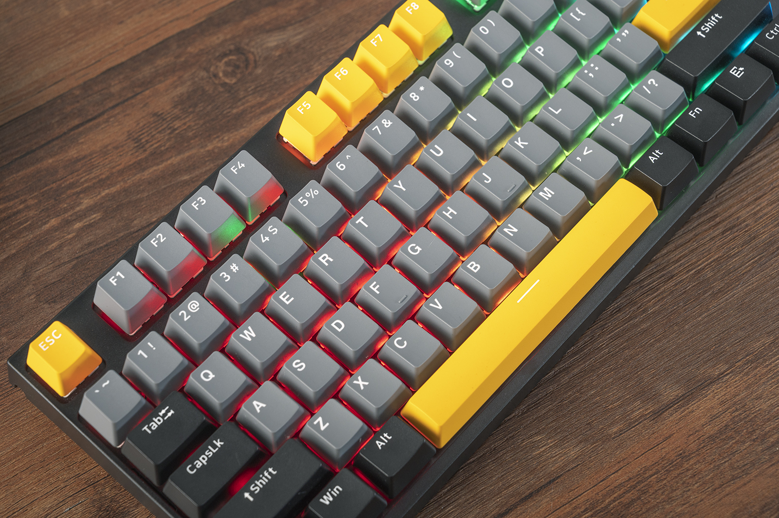 谁说机械键盘只适合电竞，文艺青年的礼物，迪摩F87歼星舰