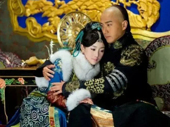 海兰珠和布木布泰是同父母吗,历史上海兰珠和布木布泰谁漂亮