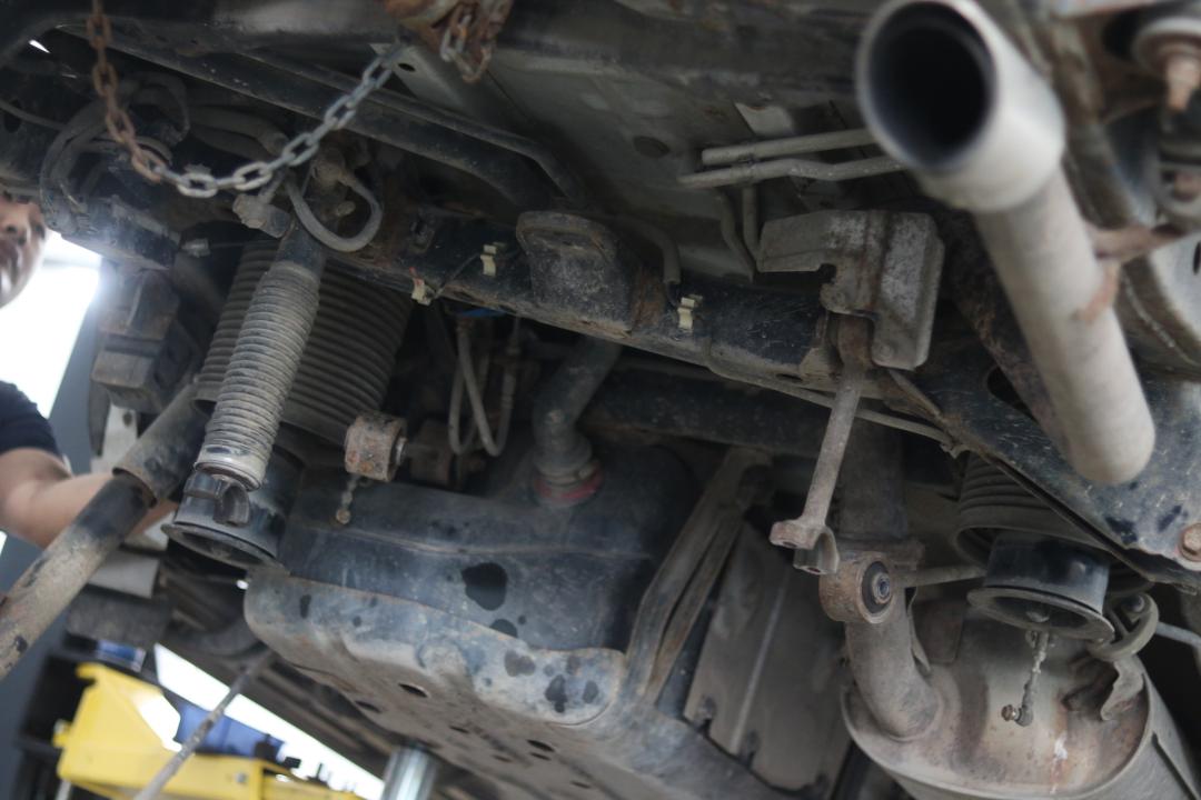 老旧丰田霸道修复,04年丰田霸道翻新改造全过程