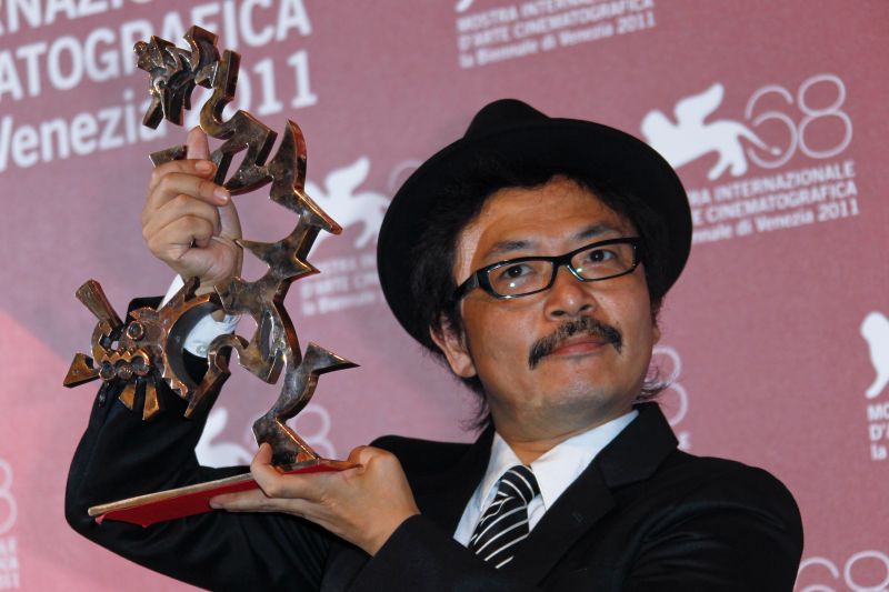 肯*光脱**就给角色！日本N号房事件被曝光，扒一扒导演园子温的恶行