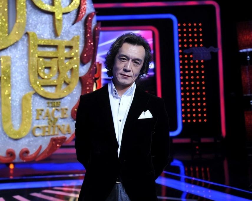 李咏离世4年，再看哈文的状况，才明白嫁给李咏是最好的选择