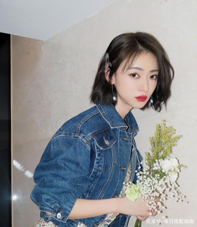 学生党怎么扎头发好看短发12-14岁,偏短发的女生怎么扎头发才好看