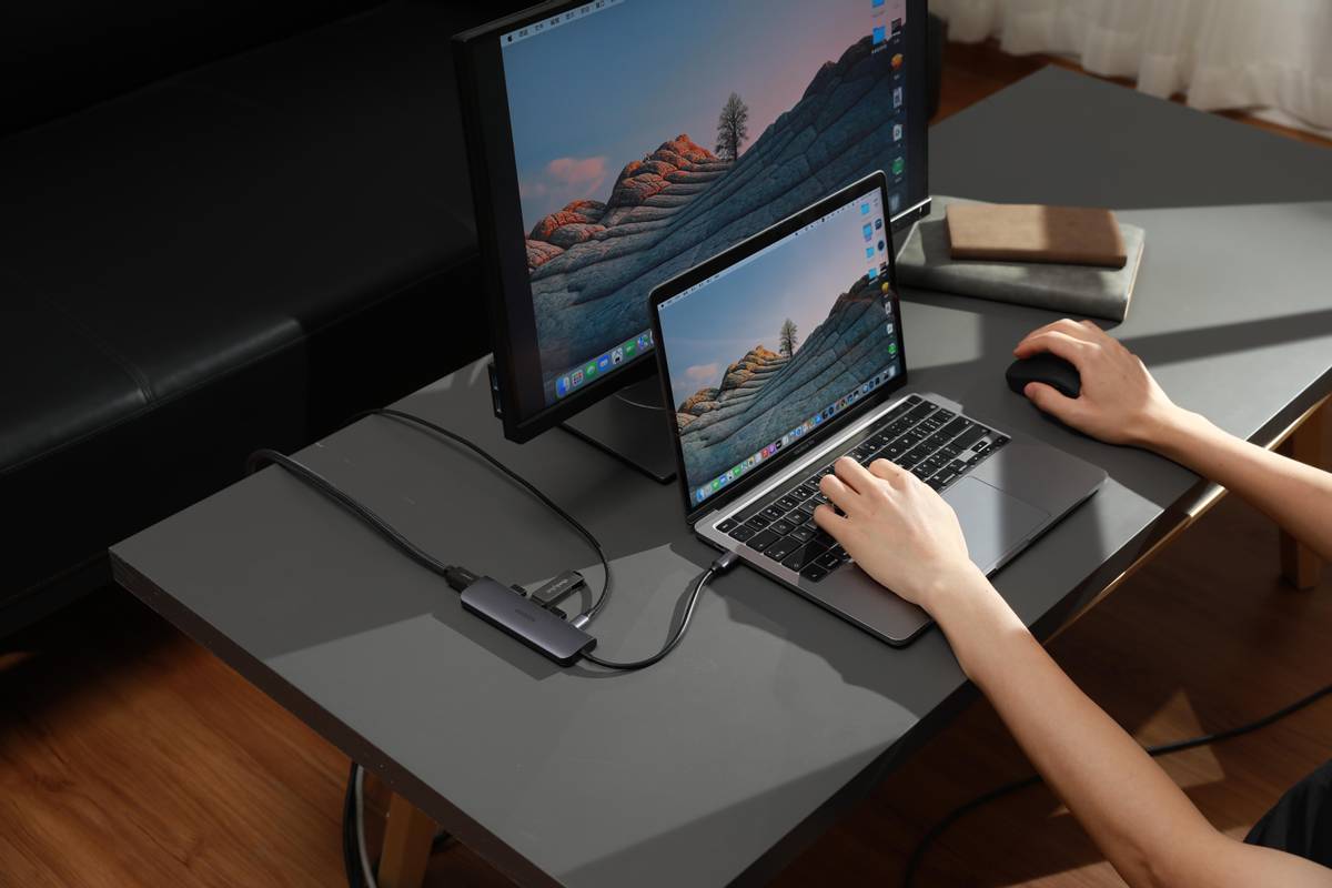 无线技术飞速发展，为什么买笔记本还要搭配扩展坞使用？