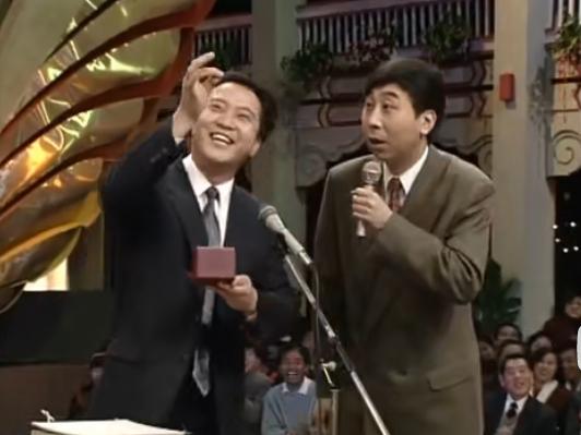 热搜第一引发热议,上了热搜掀起一片骂战