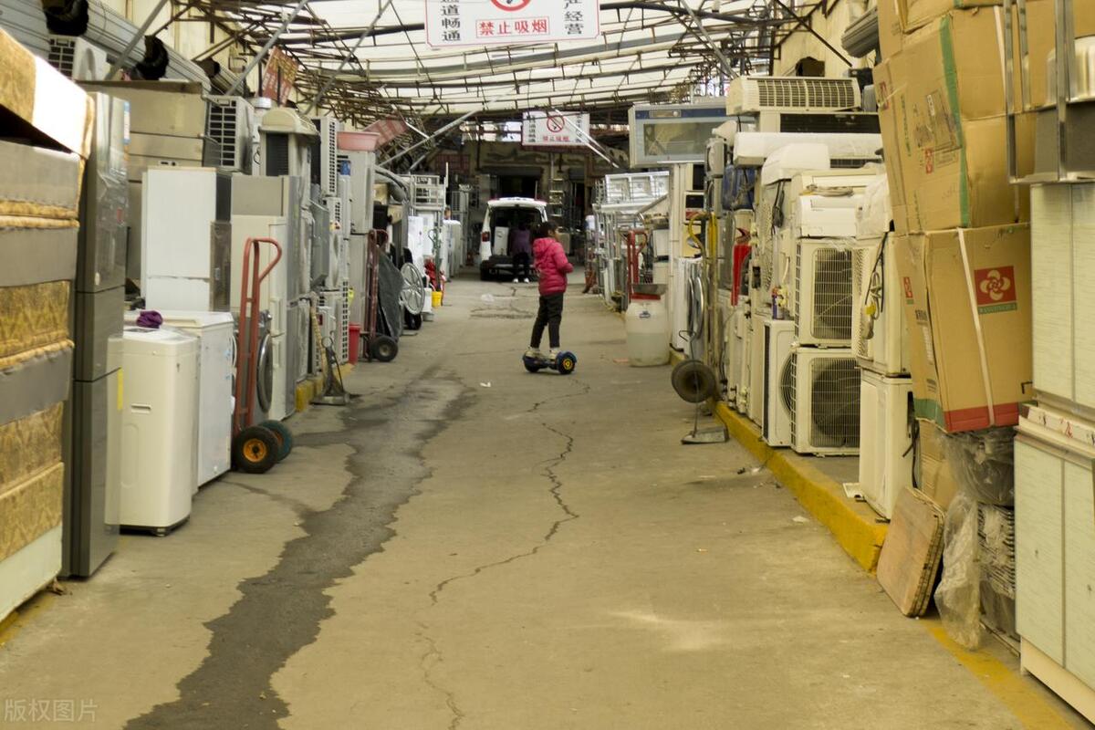 夏天到了，干这2个小生意挣得多，适合穷人，一月能挣3万多