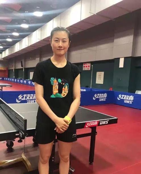 国乒女队王楠,王楠张怡宁女乒团体比赛视频