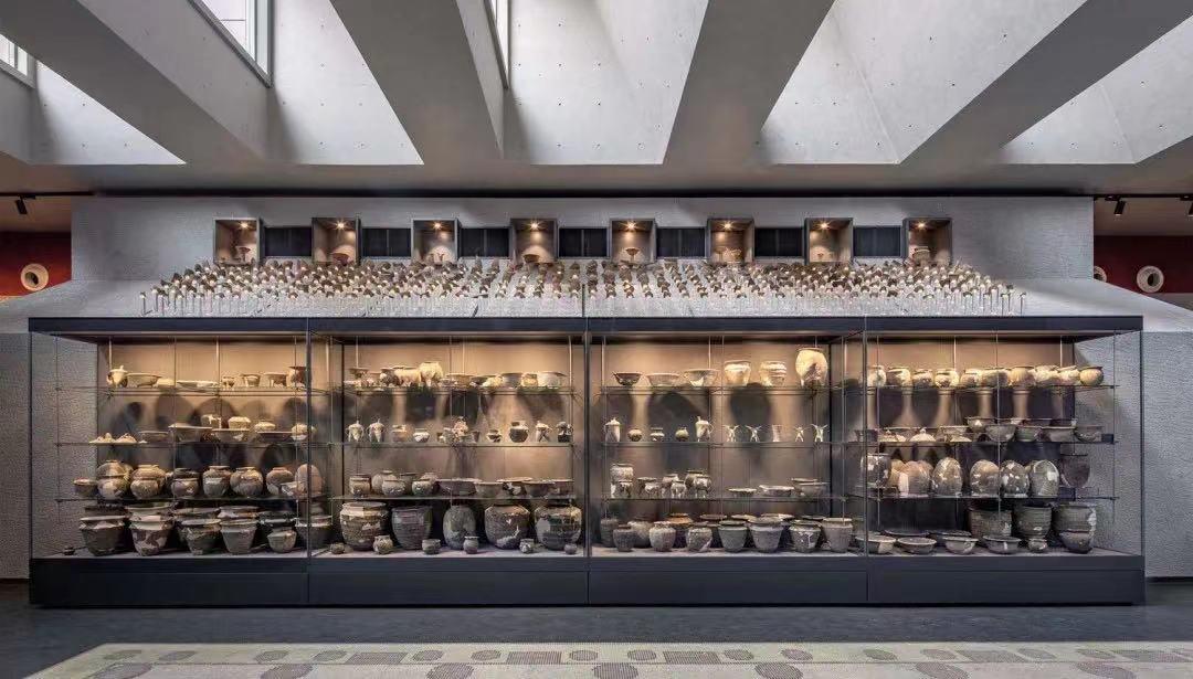 可弯曲的柔性岩板:比天然石材更轻薄,比超薄石材更多样