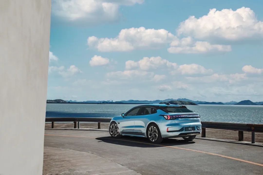 极氪宣布交付量突破1万辆,极氪交付量2月份回升