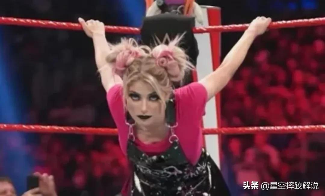 wwe邪神小魔女大结局,wwe兰迪奥顿和邪神小魔女