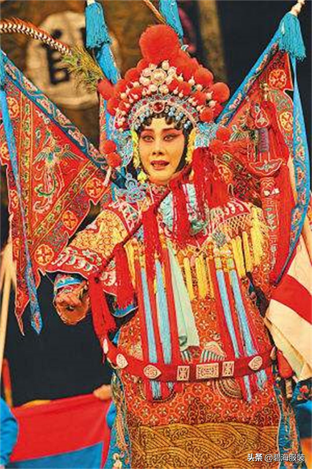 戏曲衣服服饰特点有哪些,中国戏剧的服饰图案有什么讲究