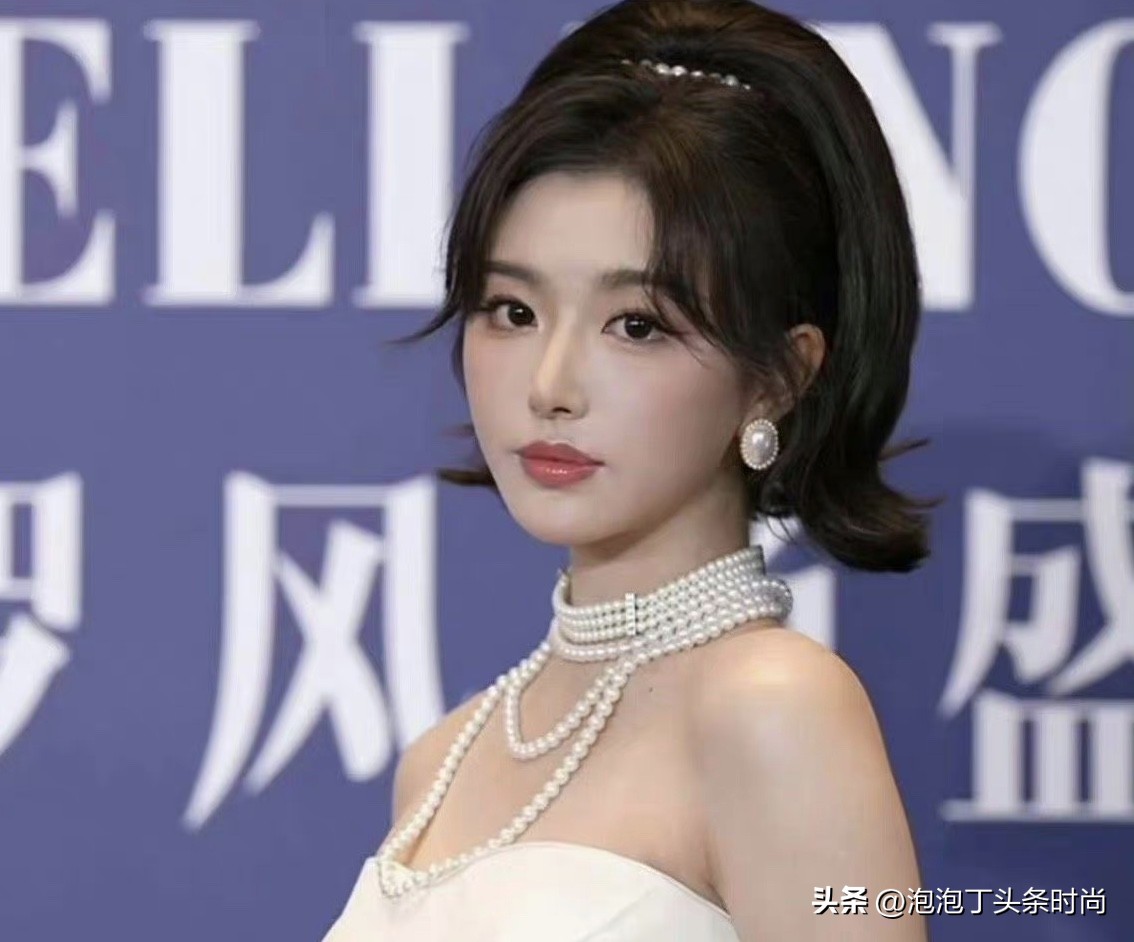 这是几个情况？身高1米82Ta，把男女明星秒变“小矮人”怎么看？