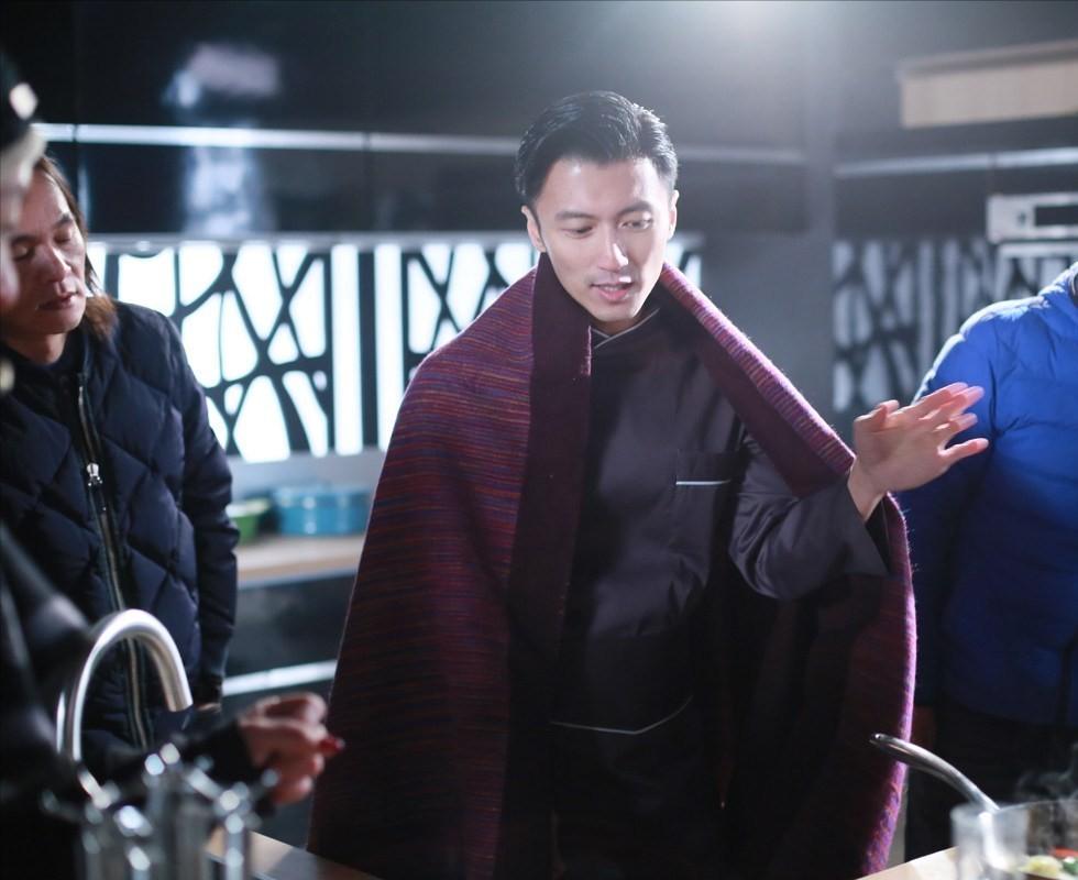 谢霆锋出道当歌手的时候,谢霆锋出道就做主角吗