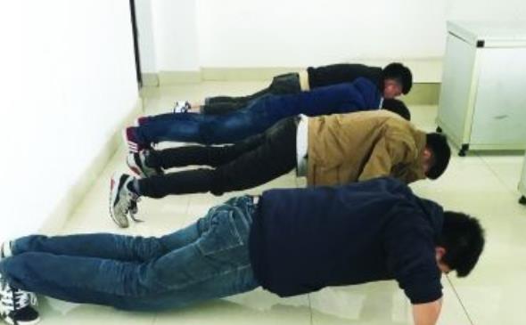 当代大学生封校日常谈恋爱,外网评论当代大学生封校日常