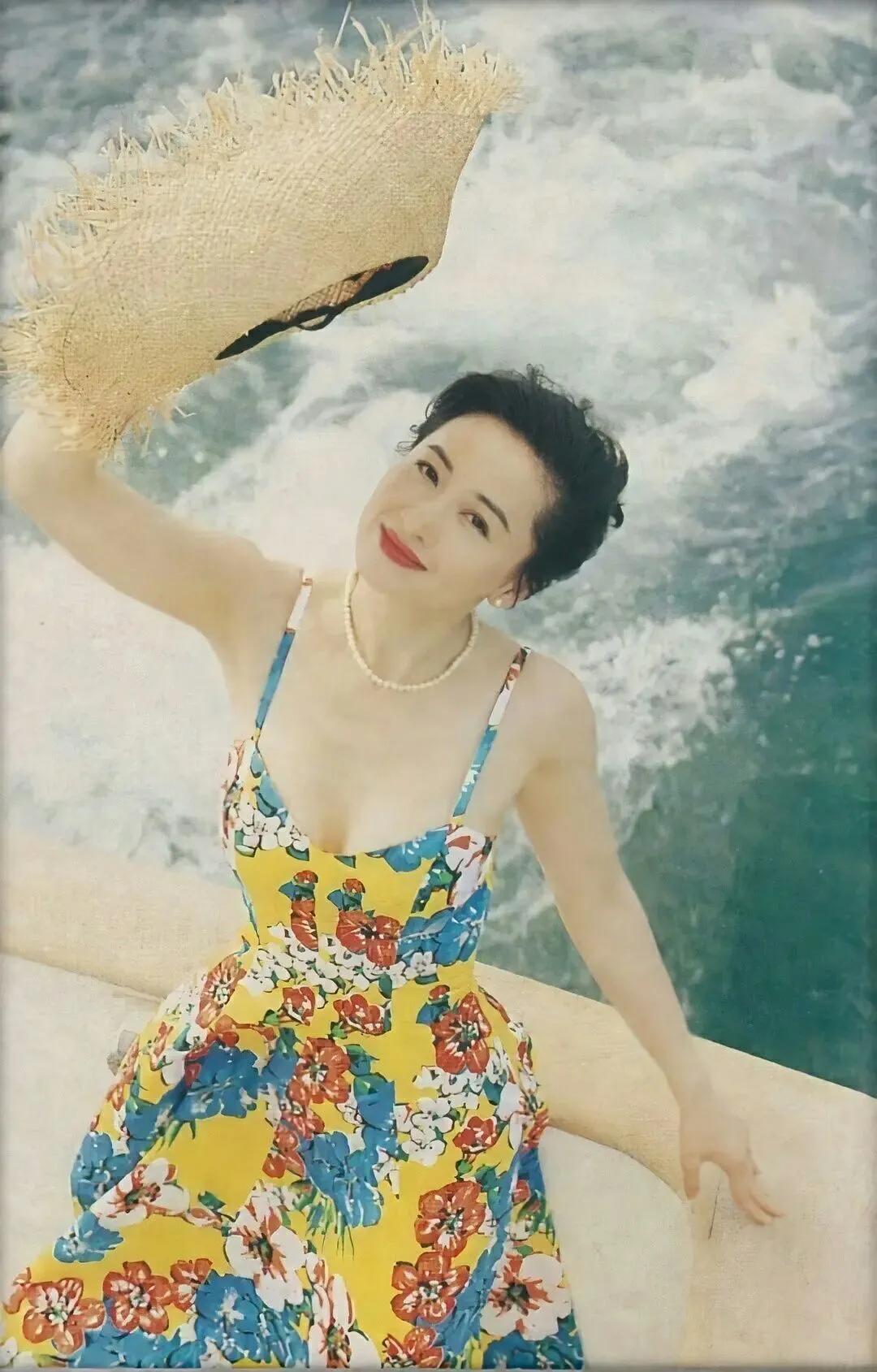 “香港第一*妇情**”于莉的风云往事，曾被黑道豪太打到子宫脱落