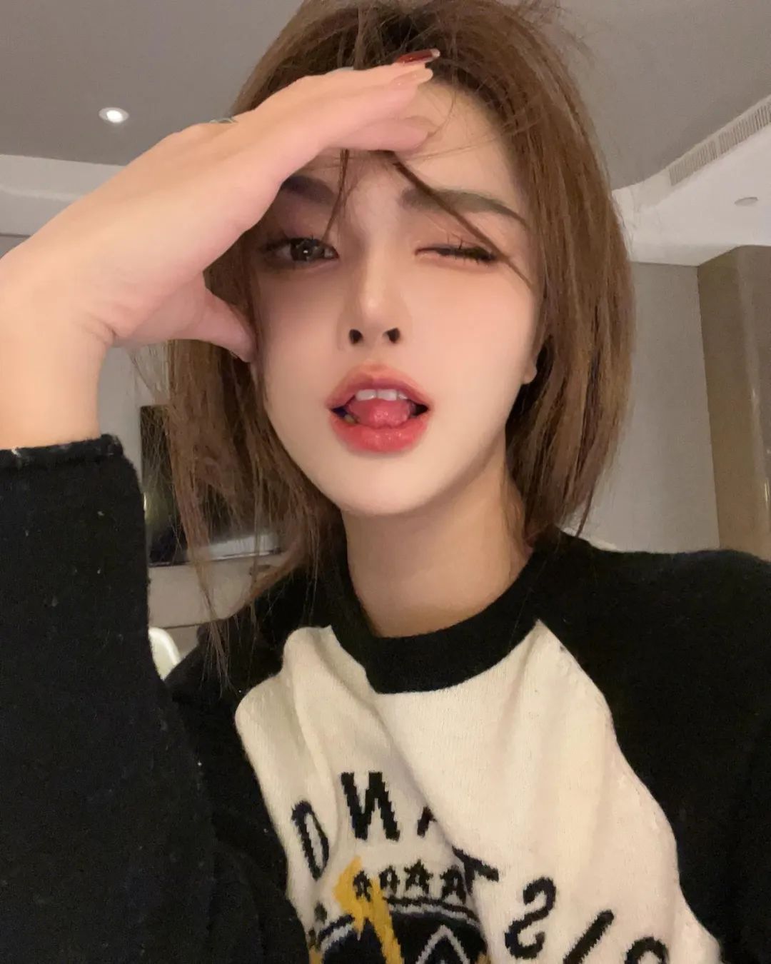 ins女神。如果不能一夜暴富，一夜抱你也好