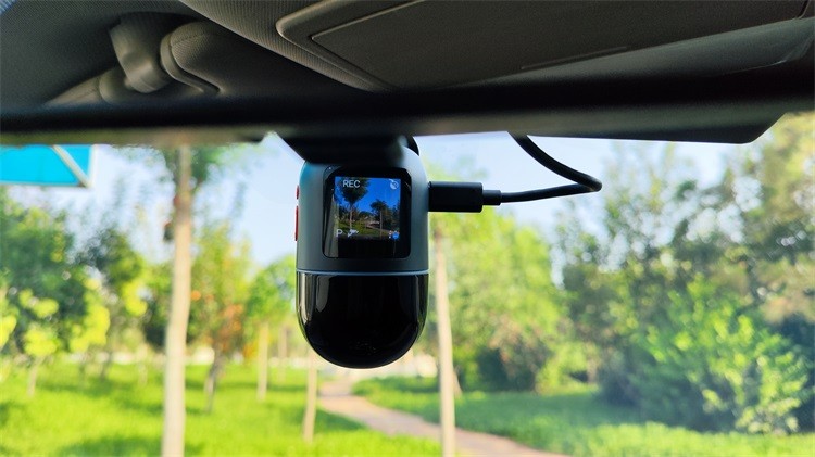 70迈行车记录仪x200最新,70迈行车记录仪x200功能怎么样