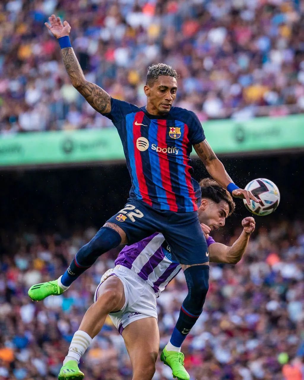 在诺坎普跳起的美丽桑巴