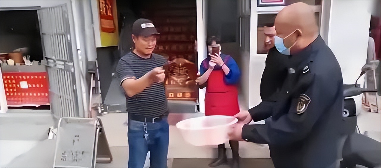 男子买到海怪,男子买海鲜发现端倪