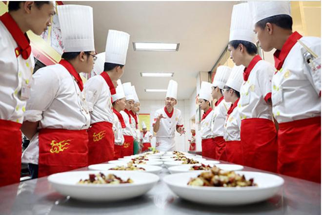 初中生上技校学什么技术,初中生上技校学什么技术好