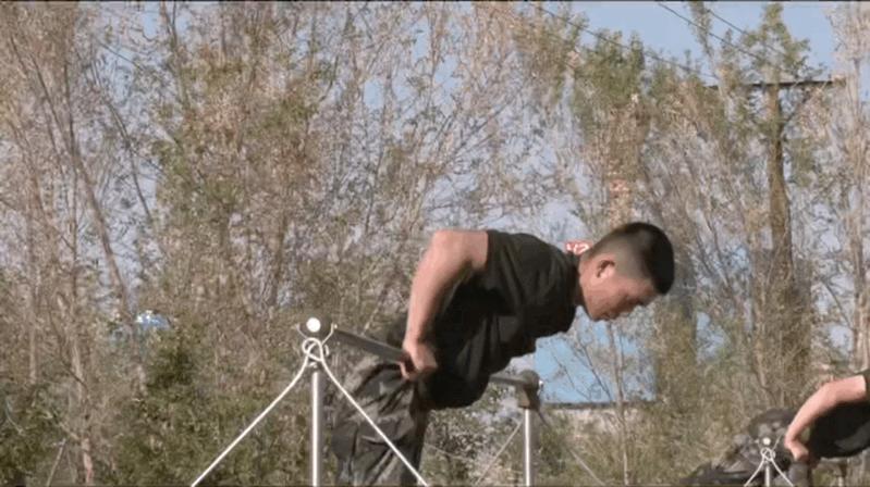 单杠卷身上100个在部队什么水平,单杠卷身上68个破纪录