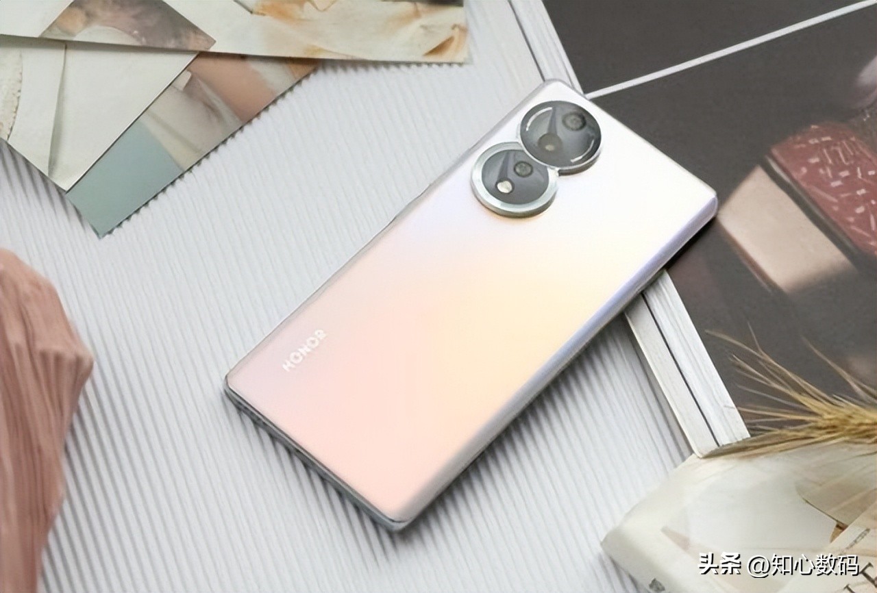 荣耀“被迫妥协”，荣耀80跌至2089元，1.6亿像素+256GB