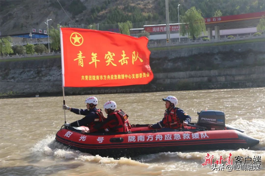 以奋斗致青春以匠心迎未来,以奋斗致青春黑板报